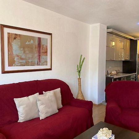 Zogu Apartments - City Center プリシュティナ エクステリア 写真